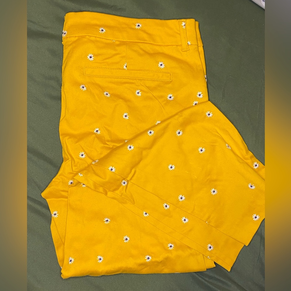 Old Navy Yellow Floral Pixie Pants